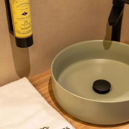 Qazris Διαμέρισμα *